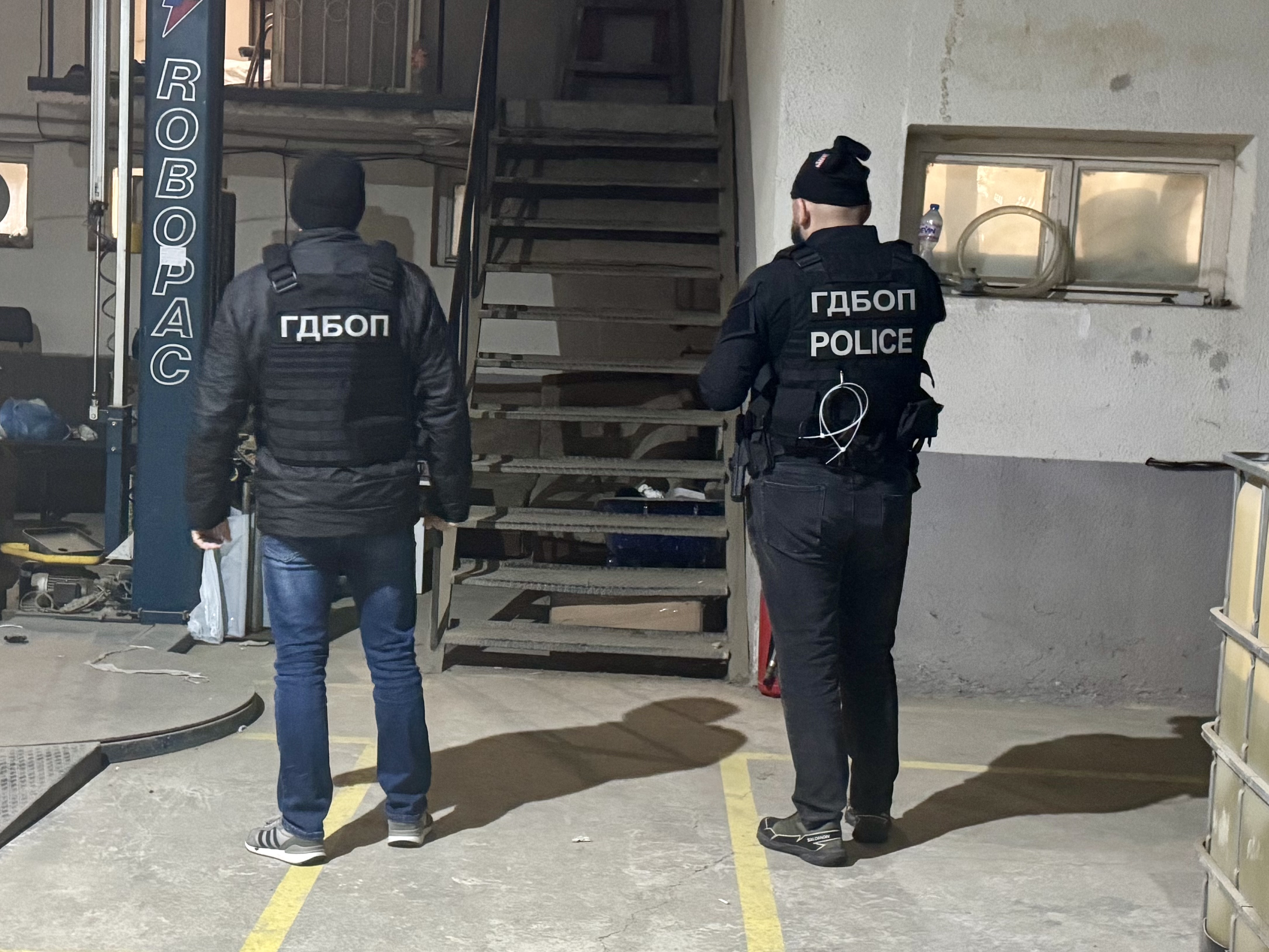 Високотехнологична фабрика за нелегални цигари е разкрита край Карнобат